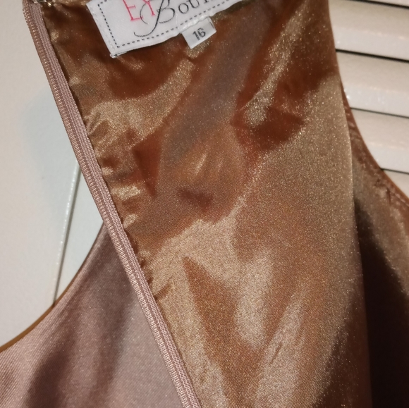 Gorgeous Gold EY BOUTIQUE Matching Dress with Jacket (16) - Picture 8 of 12